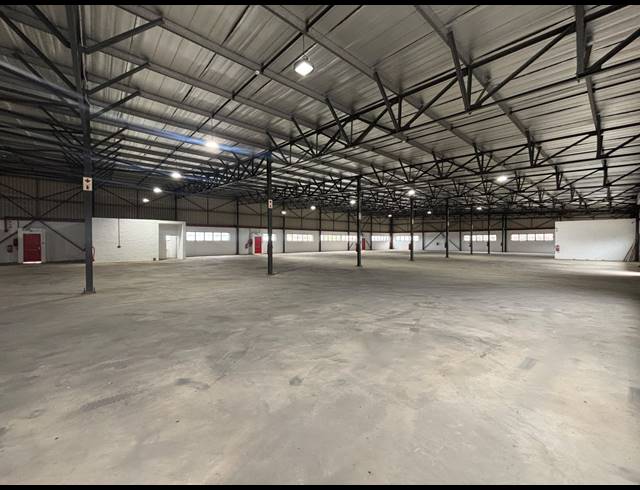 5,000M² WAREHOUSE FOR SALE IN STANGER CENTRAL
